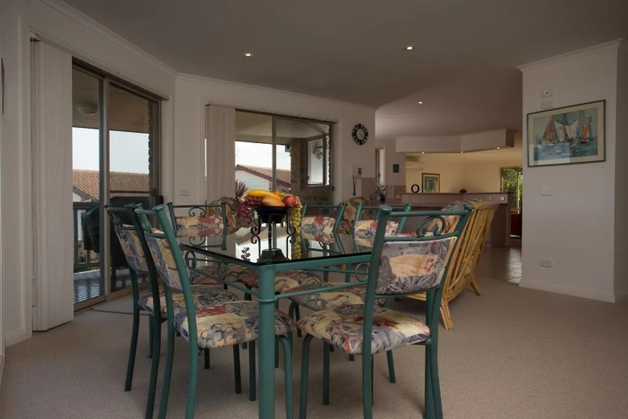 Apartment 'Carnook House' Tura Beach